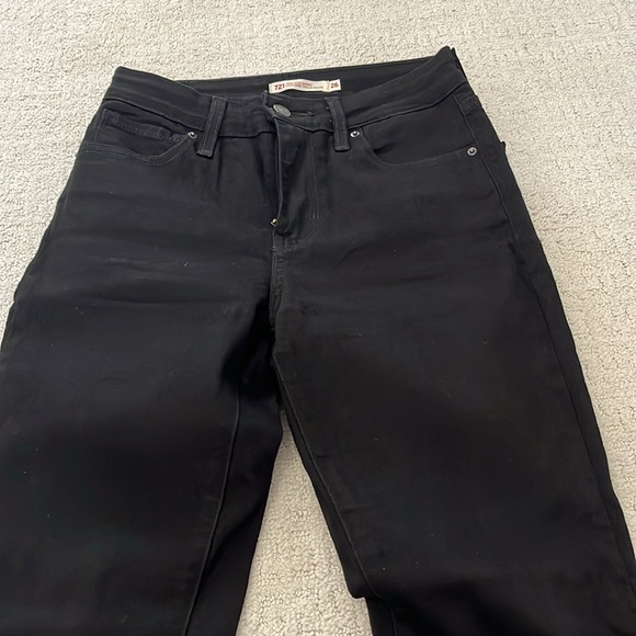 Black Levi’s Skinny Jeans - Picture 2 of 6